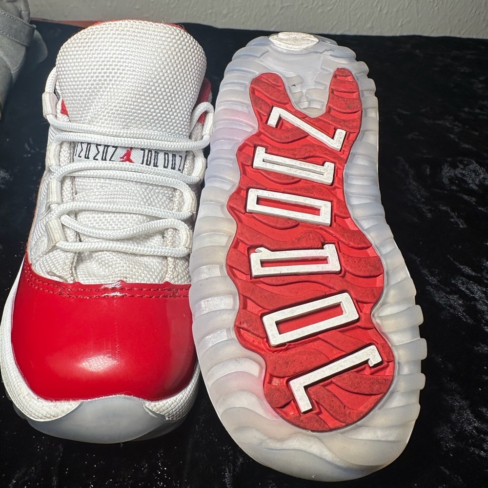 Nike Jordan 11 ‘Cherry’